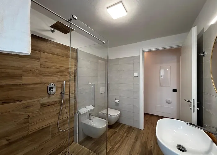 Casa Mariett - Larihome A92 グラヴェドーナ